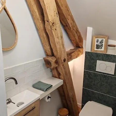 Milharoc, Insolite Avec Tatil Evi Milhac