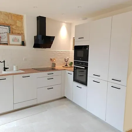 Milharoc, Insolite Avec Tatil Evi Milhac