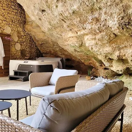 Milharoc, Insolite Avec Holiday home Milhac