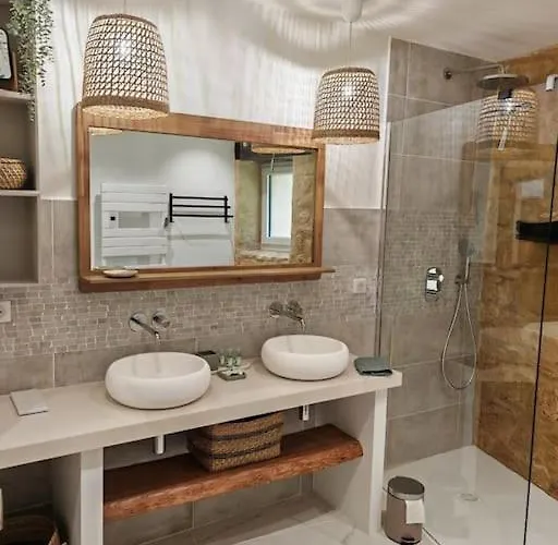 Milharoc, Insolite Avec *